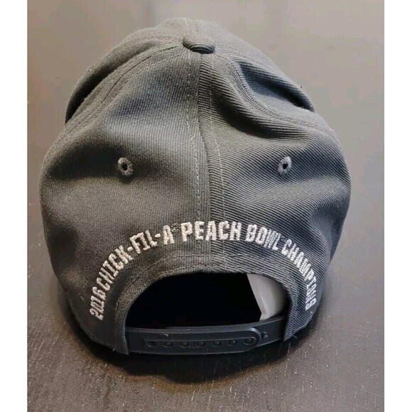 NIKE  ALABAMA CRIMSON TIDE 2016 CHICK-FIL-A PEACH BOWL CHAMPIONS SNAPBACK HAT - Picture 3 of 6